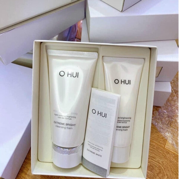 O HUI EXTREME BRIGHT CLEANSING FOAM SET  (160ml+80ml)